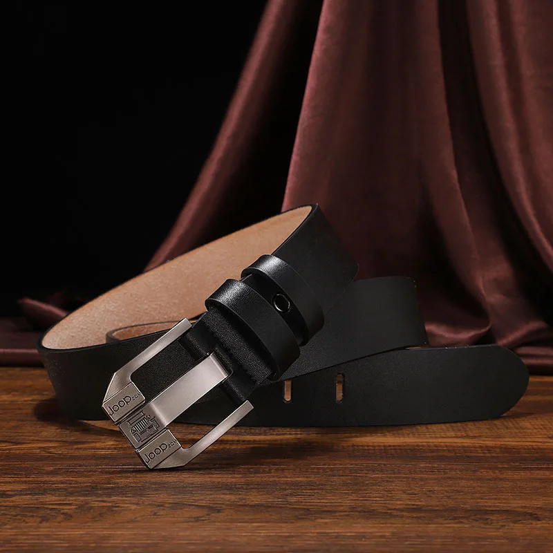 Мужской кожаный ремень с пряжкой