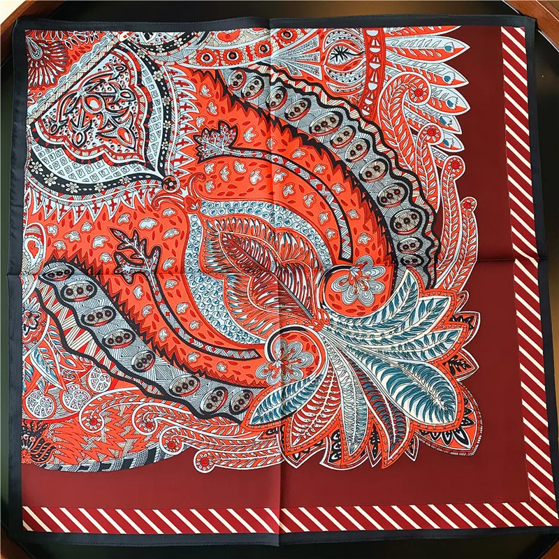 Custom 2023 New Printed Small Square Scarf Twill decoration Ladies Scarf Fashion Soft Twill Satin Hijab