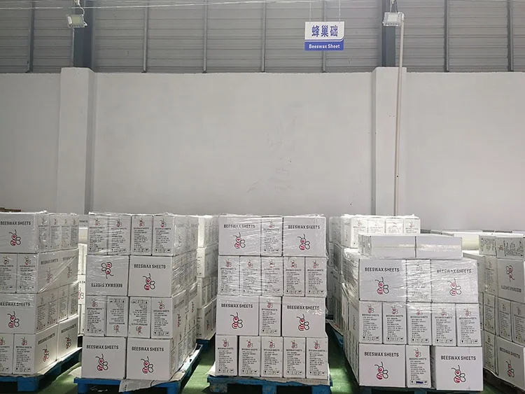 Beekeeping tools 5.4 mm cell size Bulk natural organic Bees wax/Natural beeswax foundation sheets