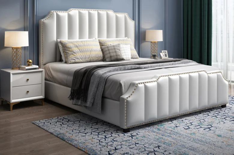 Совершенно новая кожаная кровать высокого