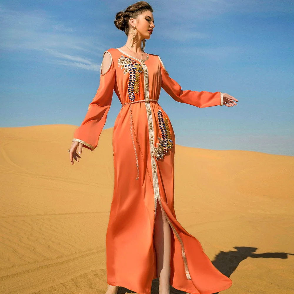 New Long Dress Muslim Embroidered Robe with Diamonds Muslim Dress Middle East Muslim