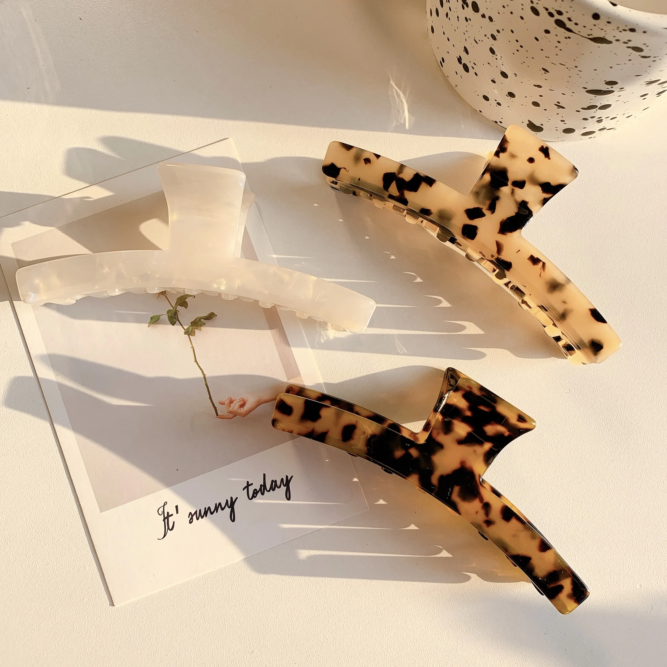 Оптовая продажа корейских женских Модных леопардовых аксессуаров для волос Yucat с большим когтем 11,5 см акриловые большие заколки для волос с уксусной кислотой для девочек