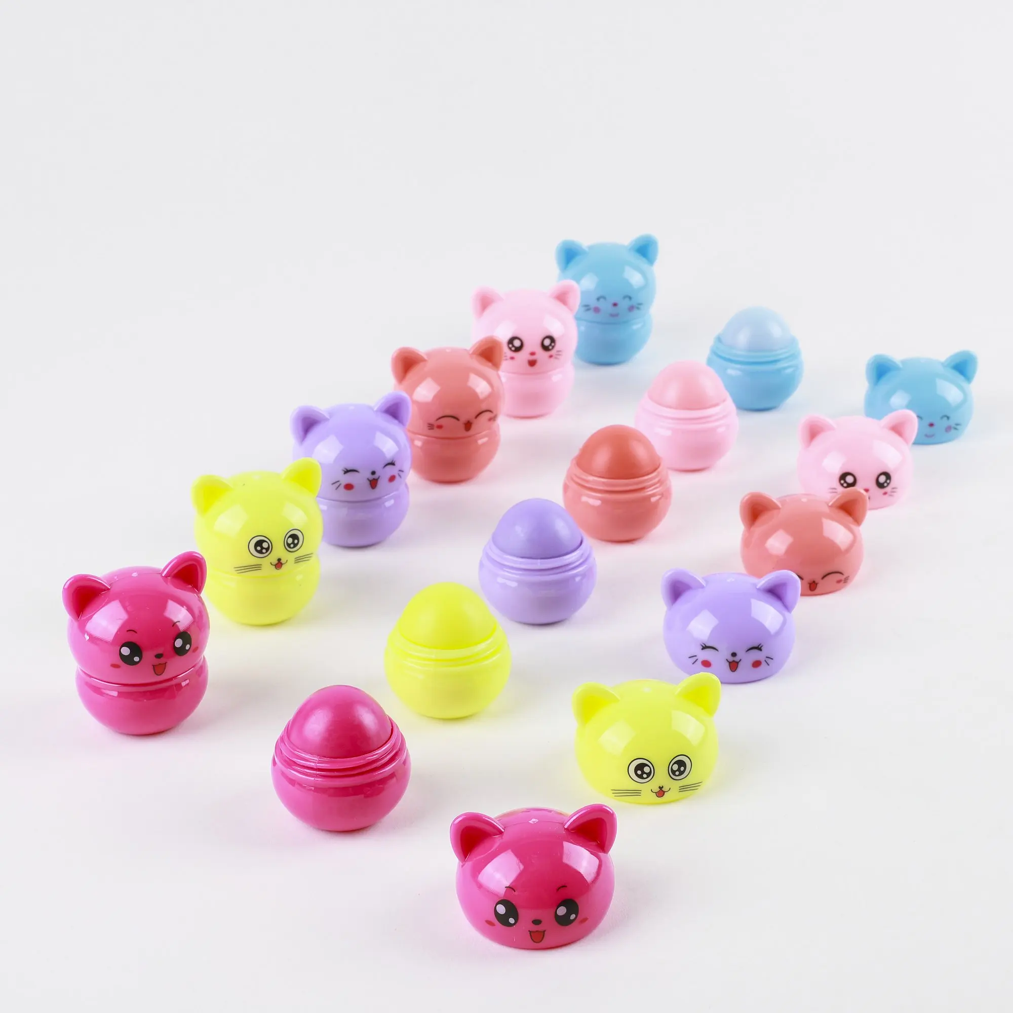 New Arrival Kids Makeup Hydrating Natural Fruit Favors Kitty Shaped Lip Repair Baby Kids Lip Balm