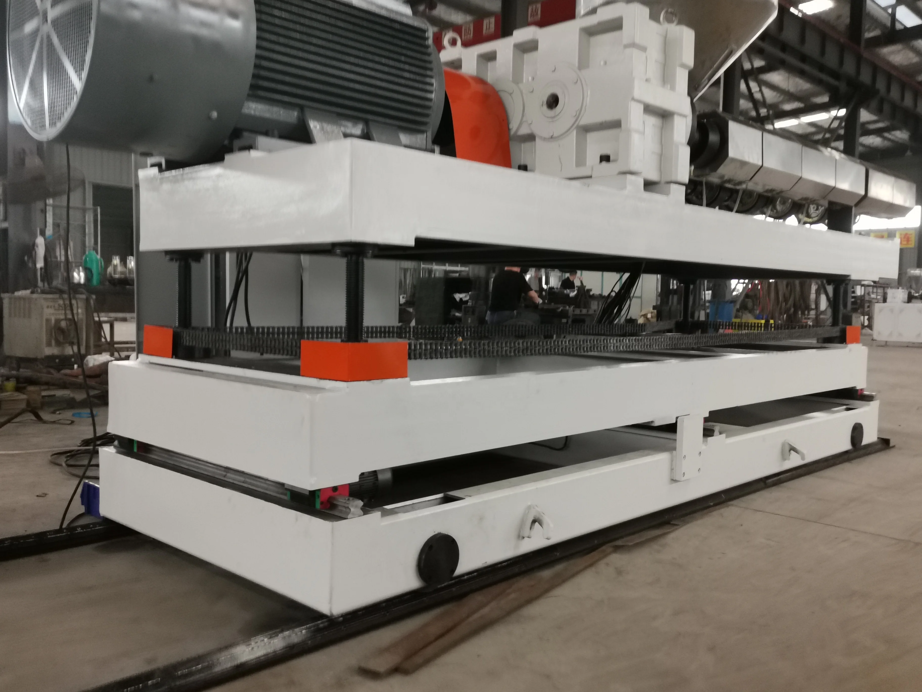 Manufacturer 90Mm TPU Mobile PP PE Plastic Sheet Single Screw Extruder