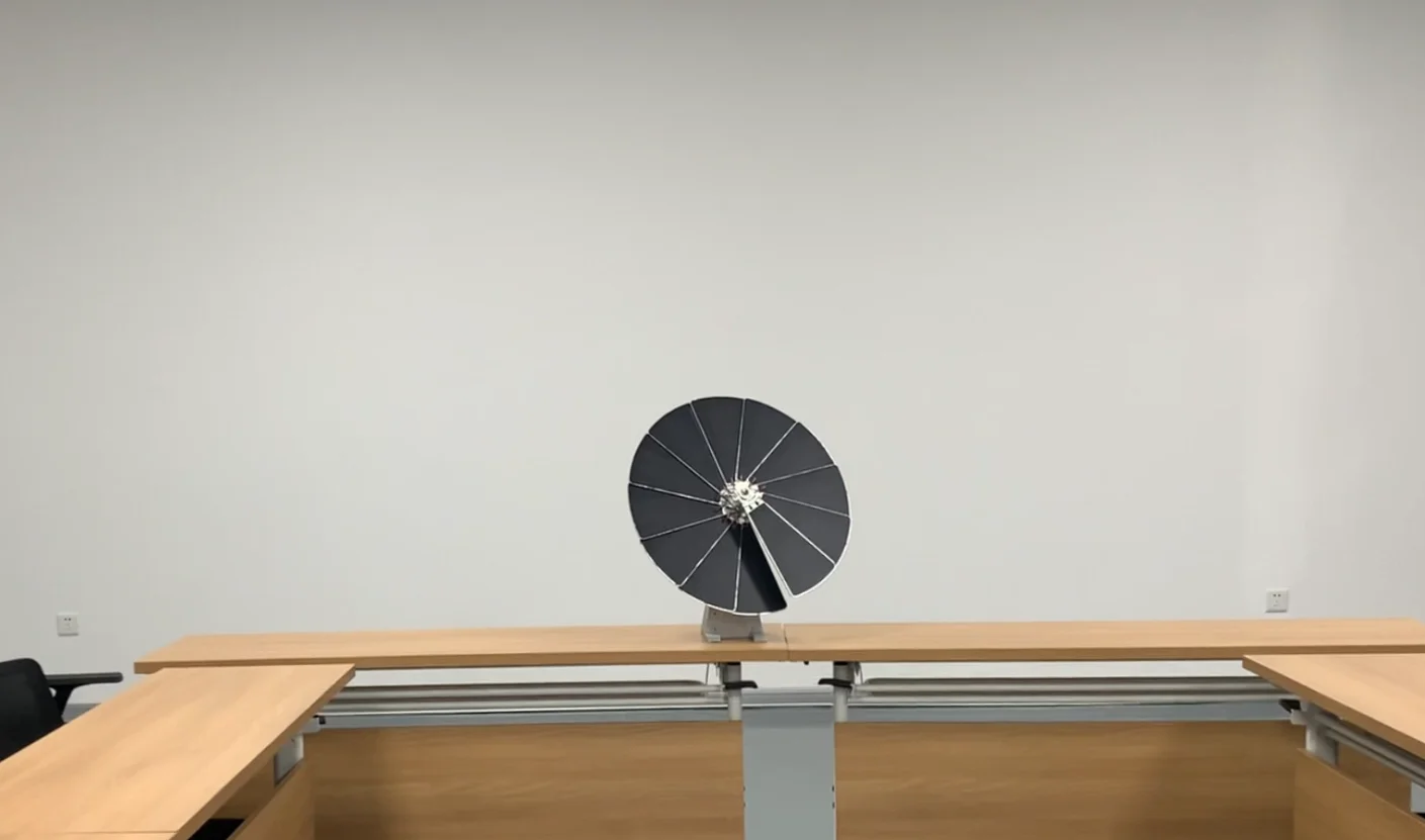 Tabletop solar power system small solar system easy carrying solar system triple axis solar tracker model