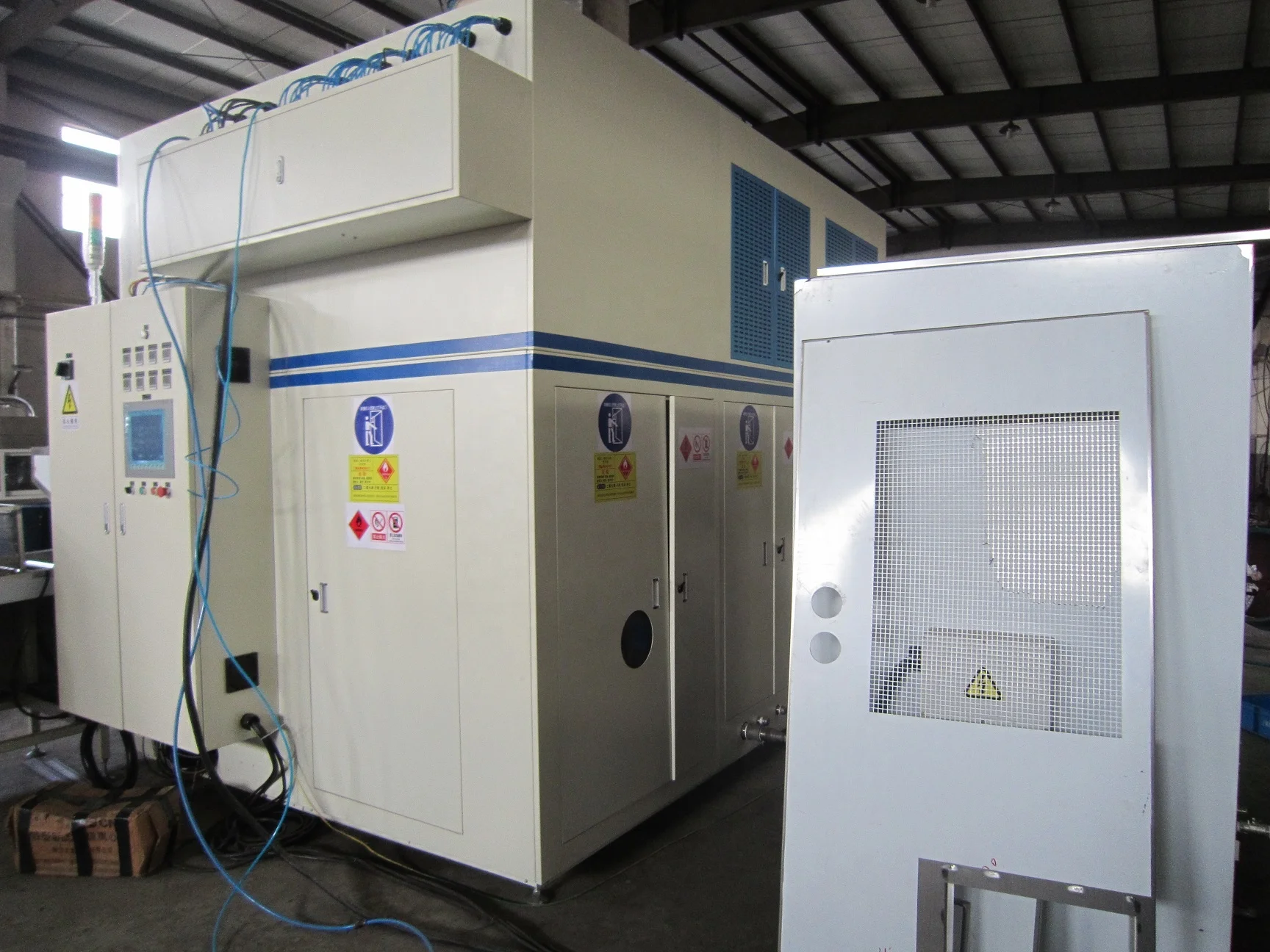 Automatic Ultrasonic Hydro-Carbon Vaccum Cleaning Machine