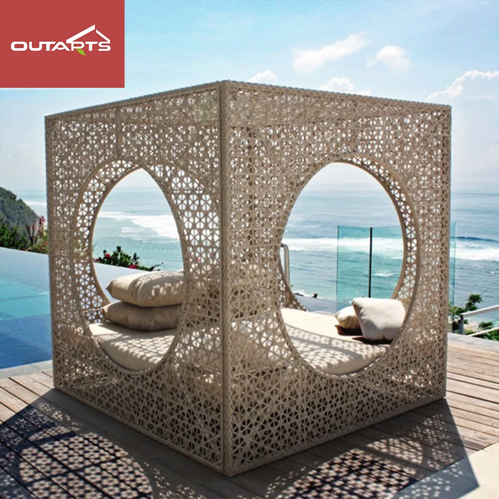 Luxury Outdoor daybed modern garden cabana for Resort and beach Rattan lying Bed outdoor furniture sunbed