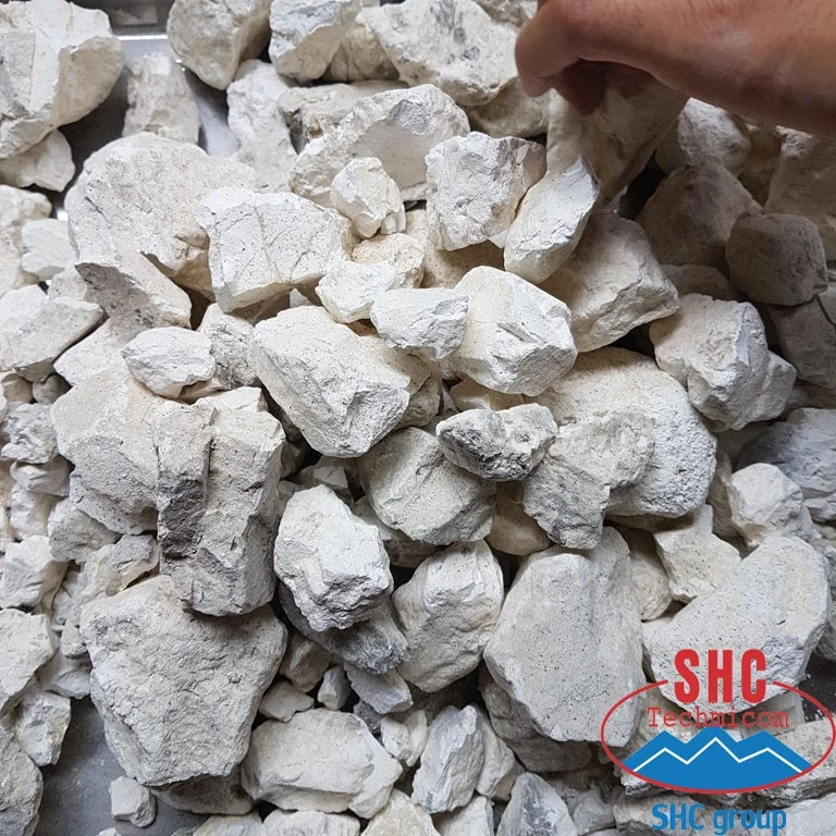 Сгоревший Лайм 94% оксид кальция от вьетнамского лучшего известнякового класса для промышленного применения от 10 до 70 мм