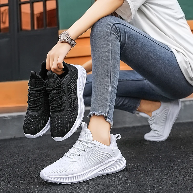 2022 Low MOQ Manufacturer Mesh Upper Sports Shoes Sneaker Customized Low Price Men Custom Shoes Zapatos