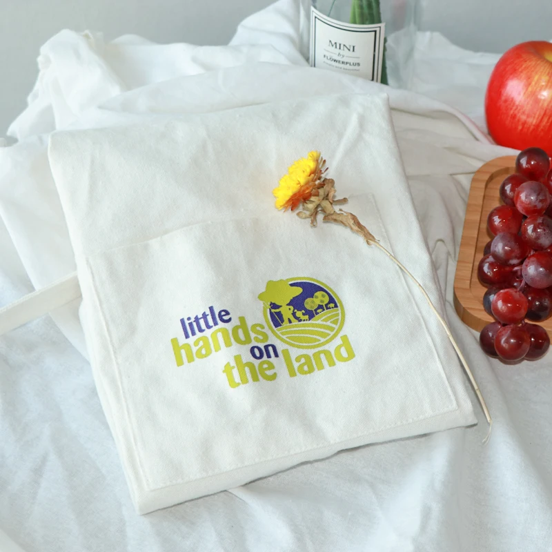 100% cotton Comfortable Soft  Apron Breathable Skin-friendly kids Apron Child Apron