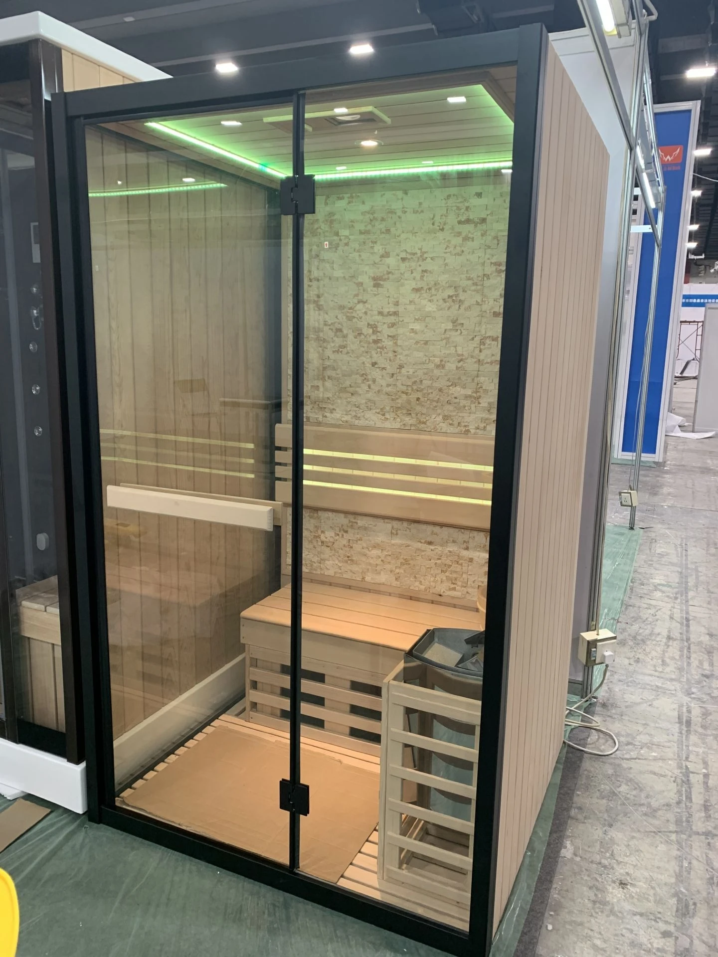 Finnish sauna room traditional wet steam sauna  aluminium frame spruce wood hemlock red cedar