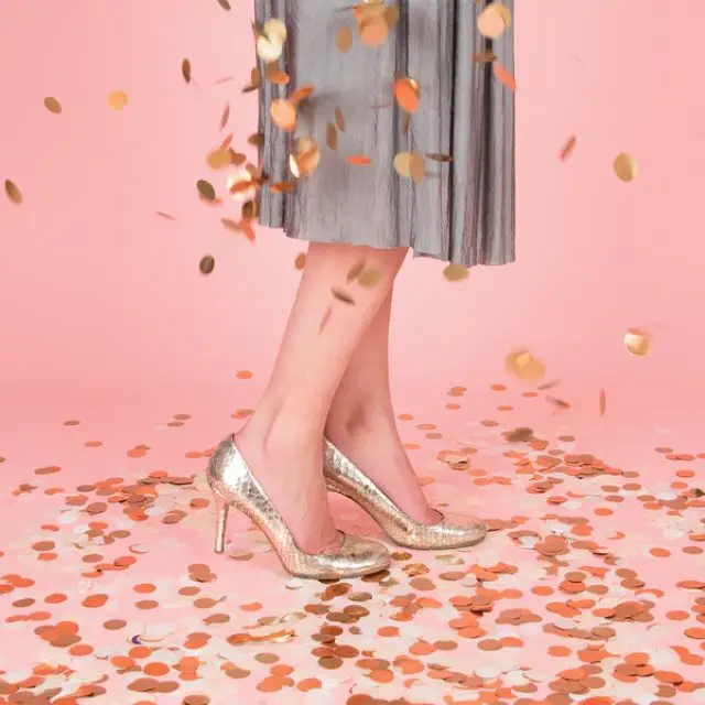 
Customized Paper Rose Confetti Paper Hear Decorations Confetti 1cm x 1cm White Paper 