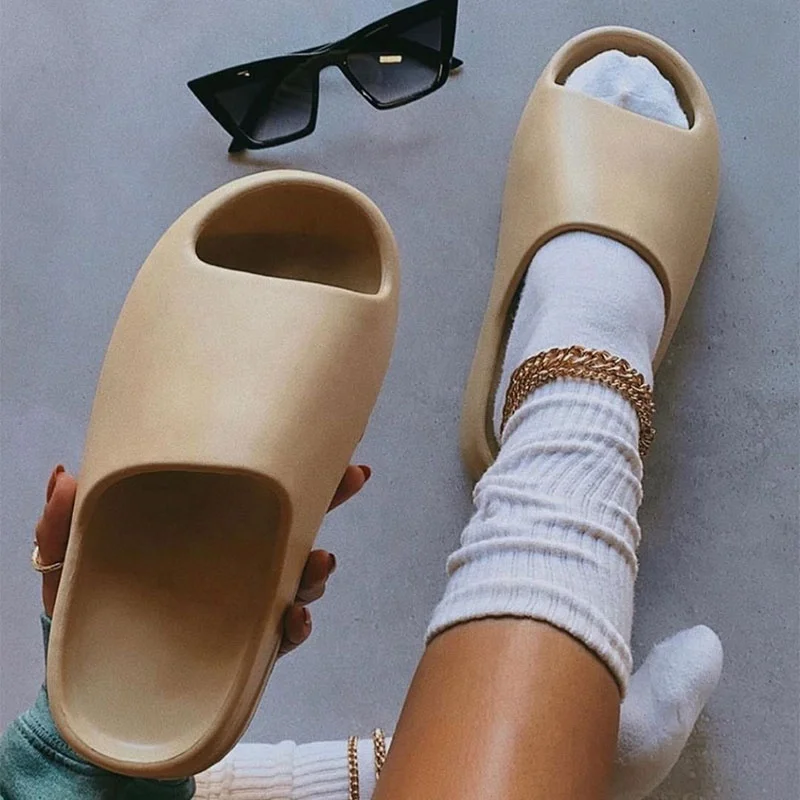  Новый тренд; EVA; Женские Yeezy тапочки; Легкие шлепанцы; Большие размеры; Удобные мягкие резиновые женские пляжные