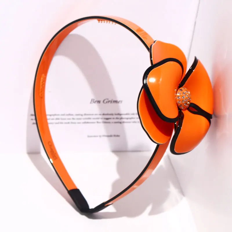 Изготовленный На Заказ ацетат пластиковый камелии, повязка на голову с цветком, для женщин Роскошные ювелирные изделия оптом знаменитый бренд брендовая Дизайнерская обувь повязка на голову изготовленным на заказ логосом повязка на голову