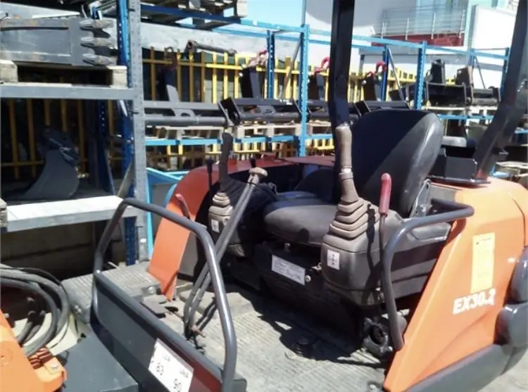 HITACHII EX30 Secondhand Digger for Home Used Small Crawler Excavator 3 Ton Shanghai Provided Bangladesh Original 1 Set Orange