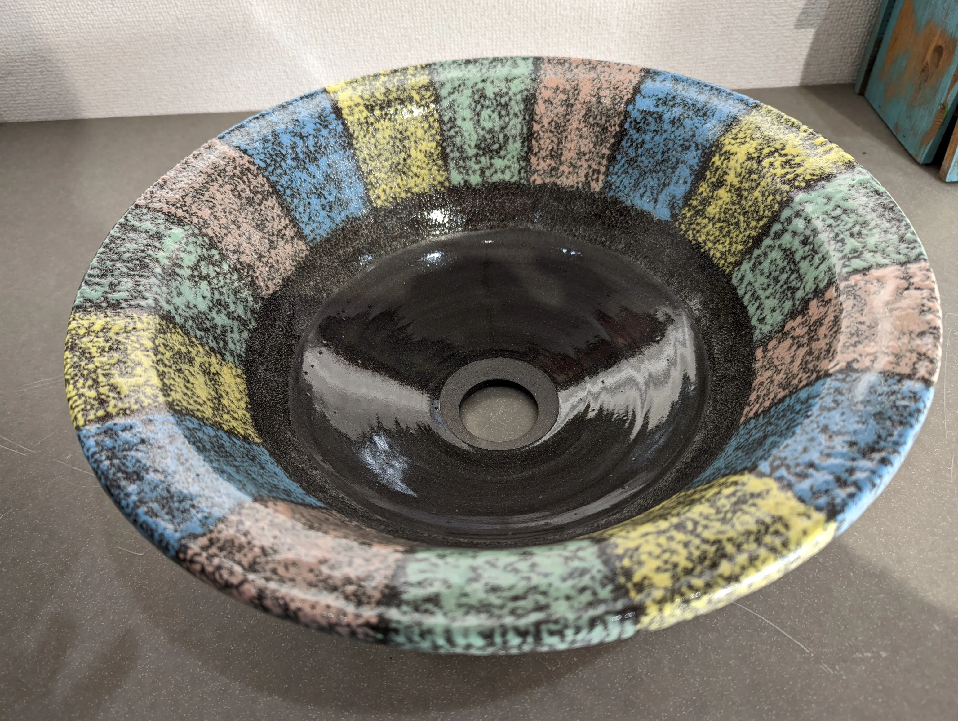 Bathroom Products Japanese Wholesale Freestanding Art Ceramic Basin