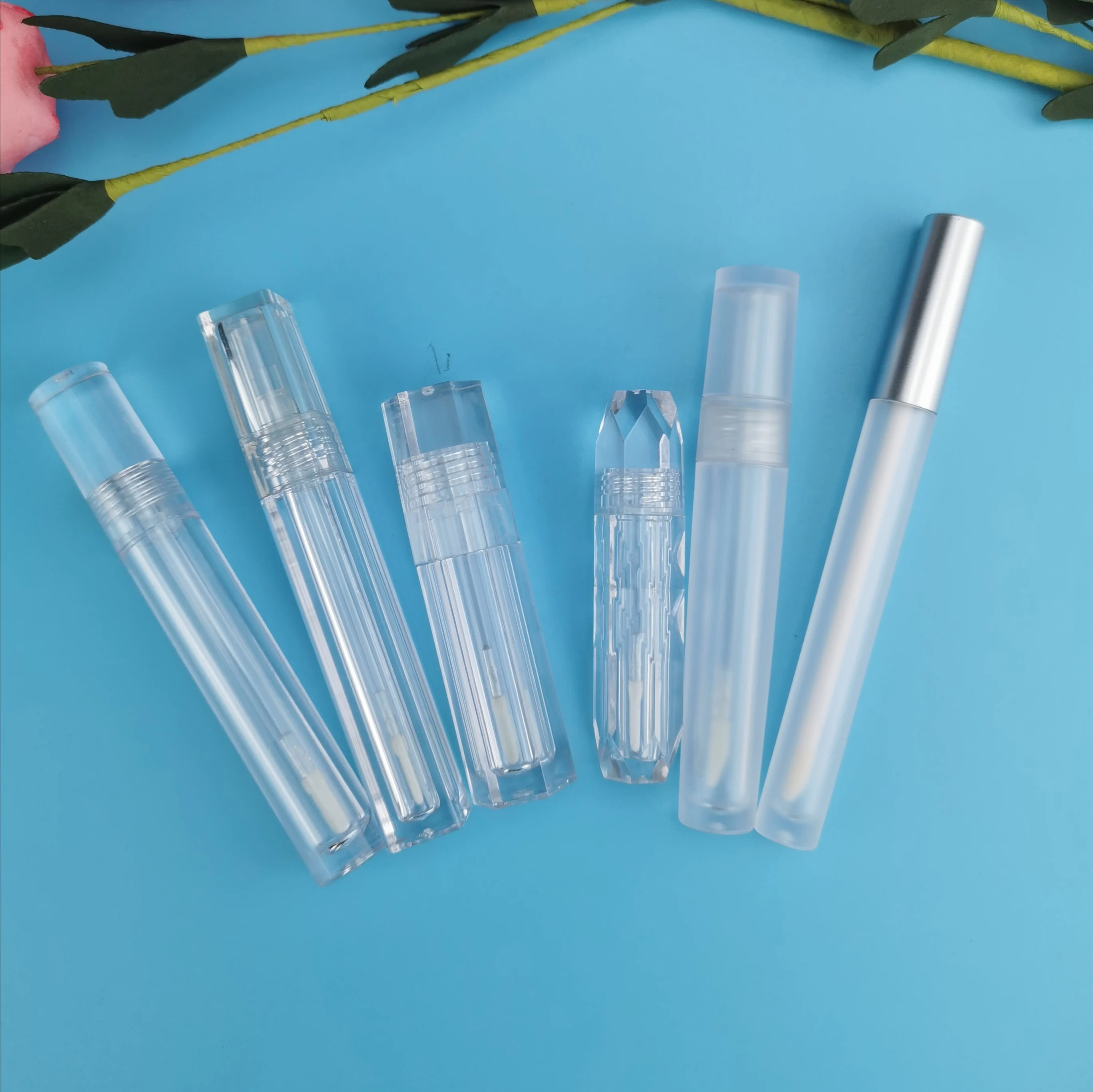 
Cheap Custom Lipgloss Packaging Box Case Customized Plastic Lipgloss Container Lip Gloss Plastic Tube With Applicator 
