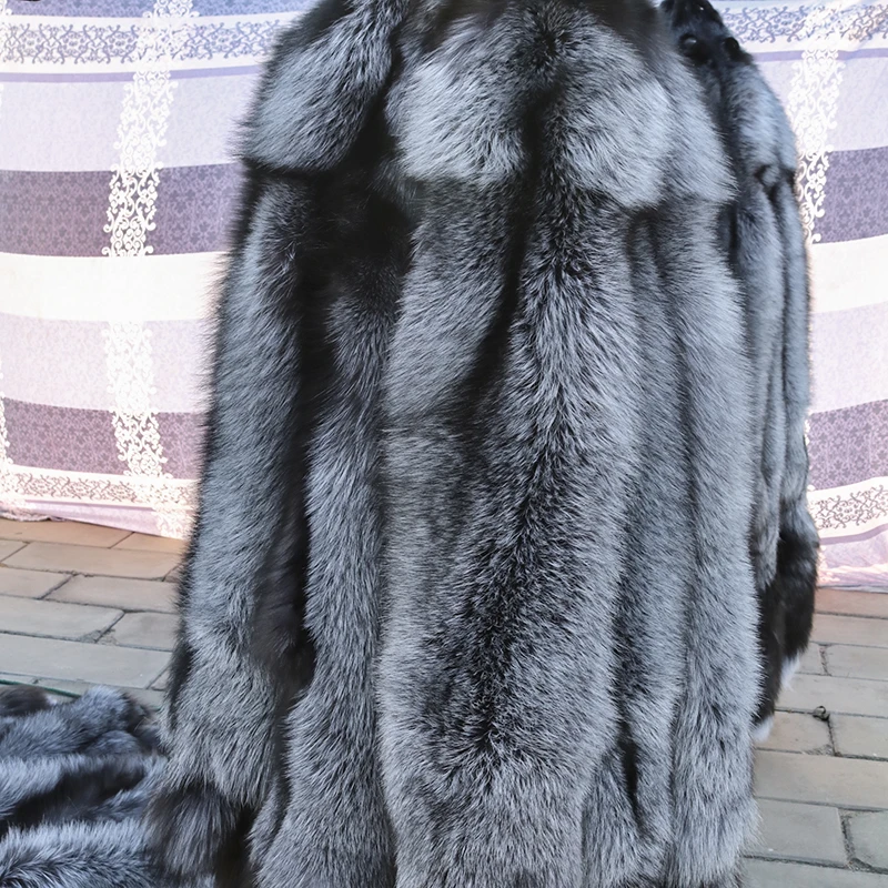 Factory Price High-quality Real Tanned Blue Accessories in Stock for Coat Fox Fur Raw Long Hair Raccoon Fur Skin Carton Natural