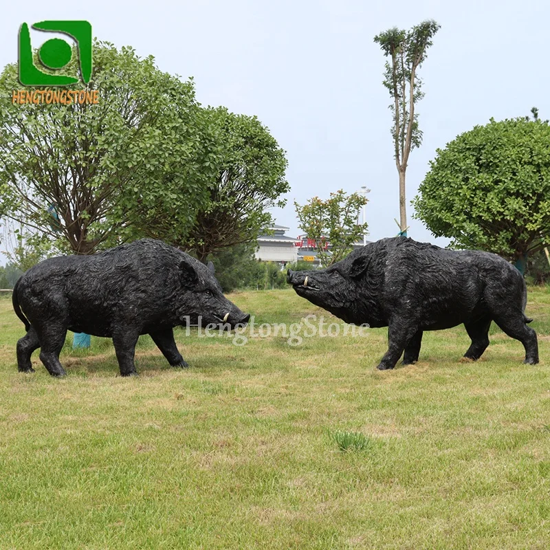Садовая декоративная Черная статуя из стекловолокна в натуральную величину дикий кабан