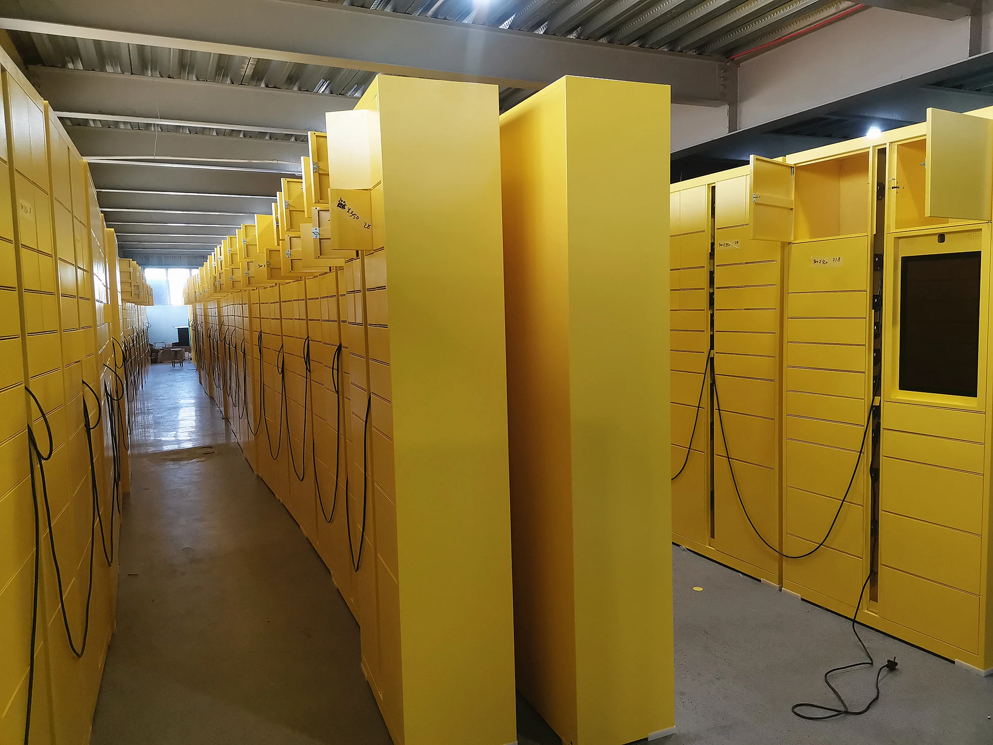 Last Mile Intelligent Parcel Locker Pin Code Self-service Pick up Parcel Delivery Locker