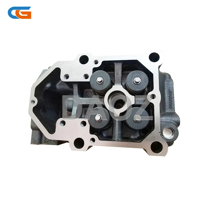 China Supplier DEUTZ 1015 Diesel Engine Spare Parts Cylinder Head OE Number 04226977 / 04226976