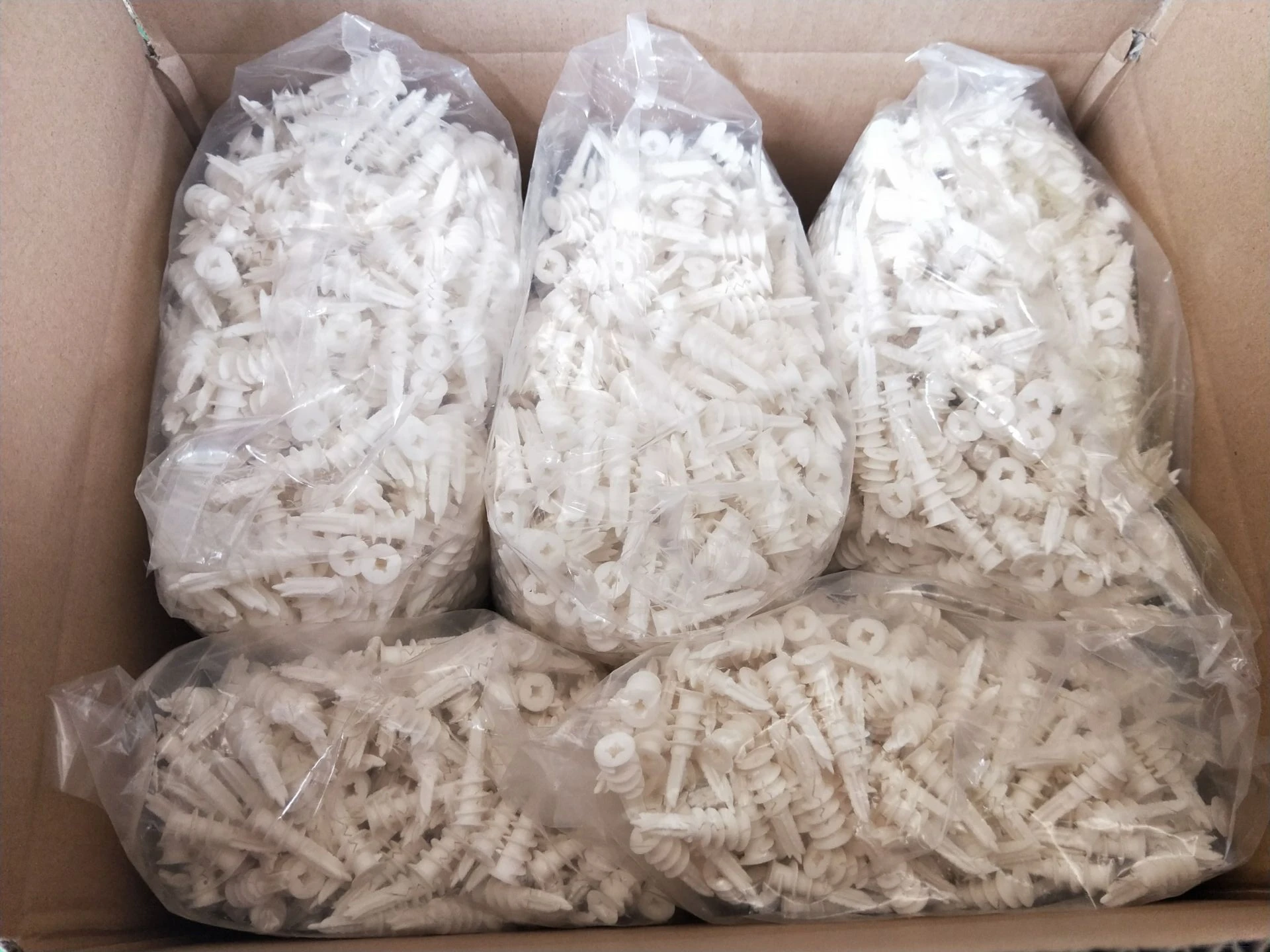 PDM 13x40 мм пластиковый Nylon66 Toggler гипсокартон