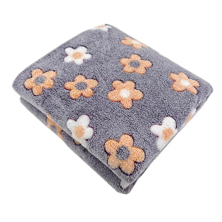 Factory Price 100% Polyester Home Textile Offset Printing Flannel Fleece Blanket for Home/Office/Bedding