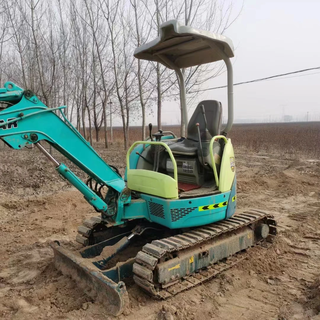 Second hand VIO20 mini excavator 1ton 2ton crawler earth digger machine with dozer