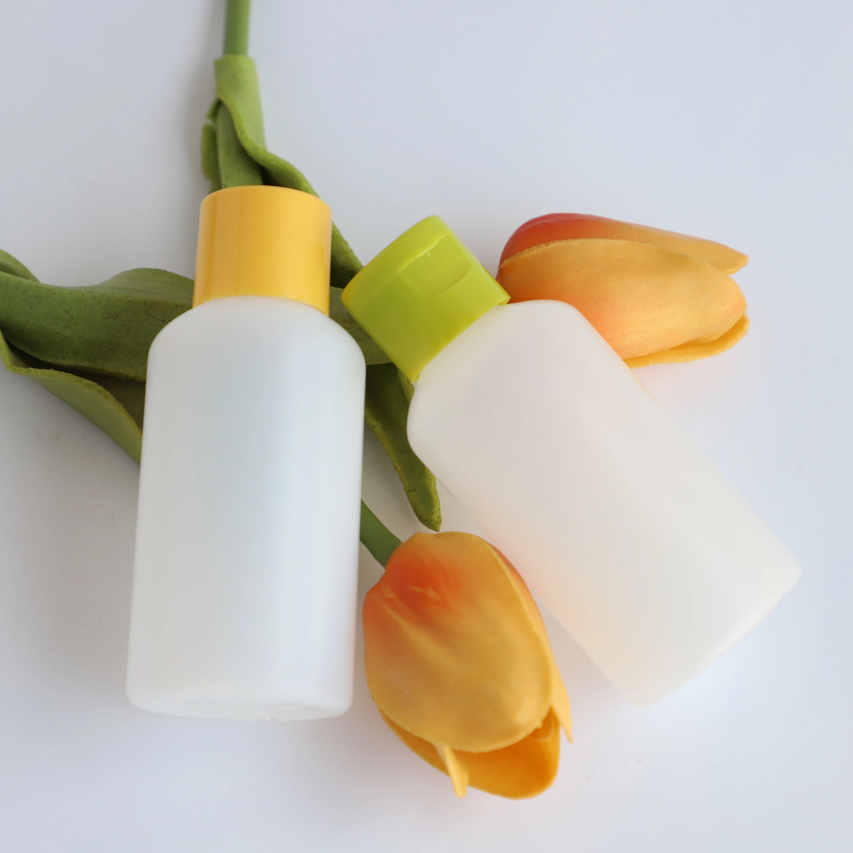 Hot Selling Custom Cosmetic Packing Biodegradable Plastic HDPE Toner Lotion Bottle