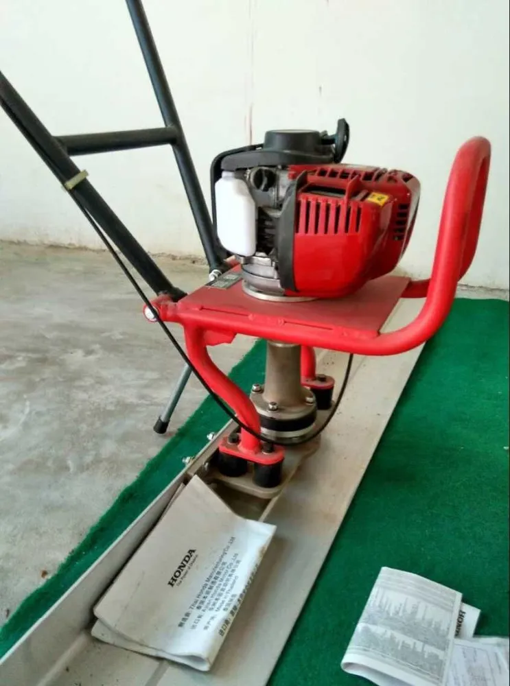 Concrete vibration leveling ruler screed floor leveling machine
