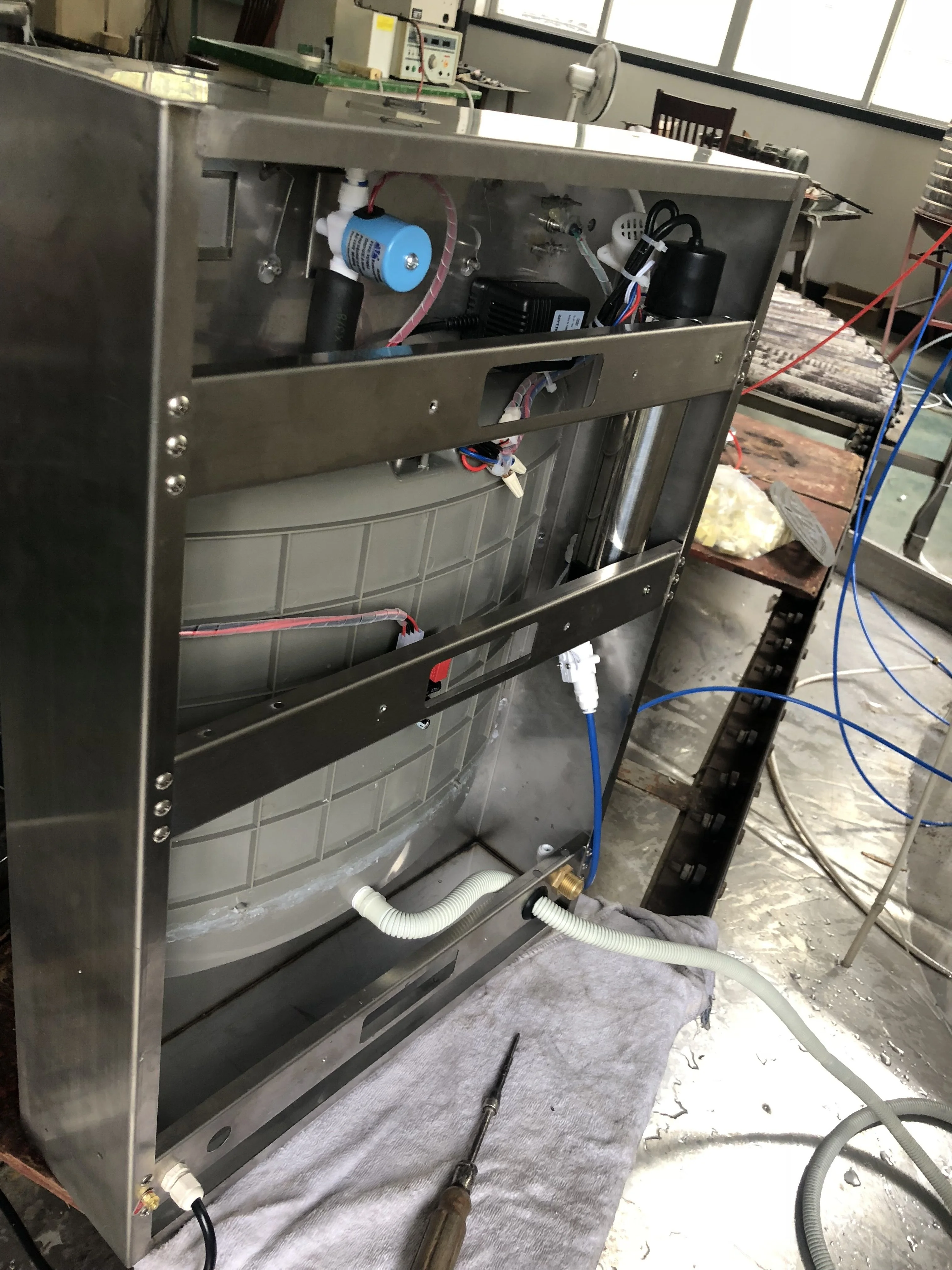 Filtered In-Wall Recessed Bottle Filling Station  Freestanding Water Dispenser