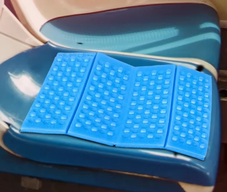 Portable Durable XPE Foam Seat Cushion Four-Fold Folding Waterproof Outdoor Mat for Picnic Beach Camping-Pet Material for Hiking