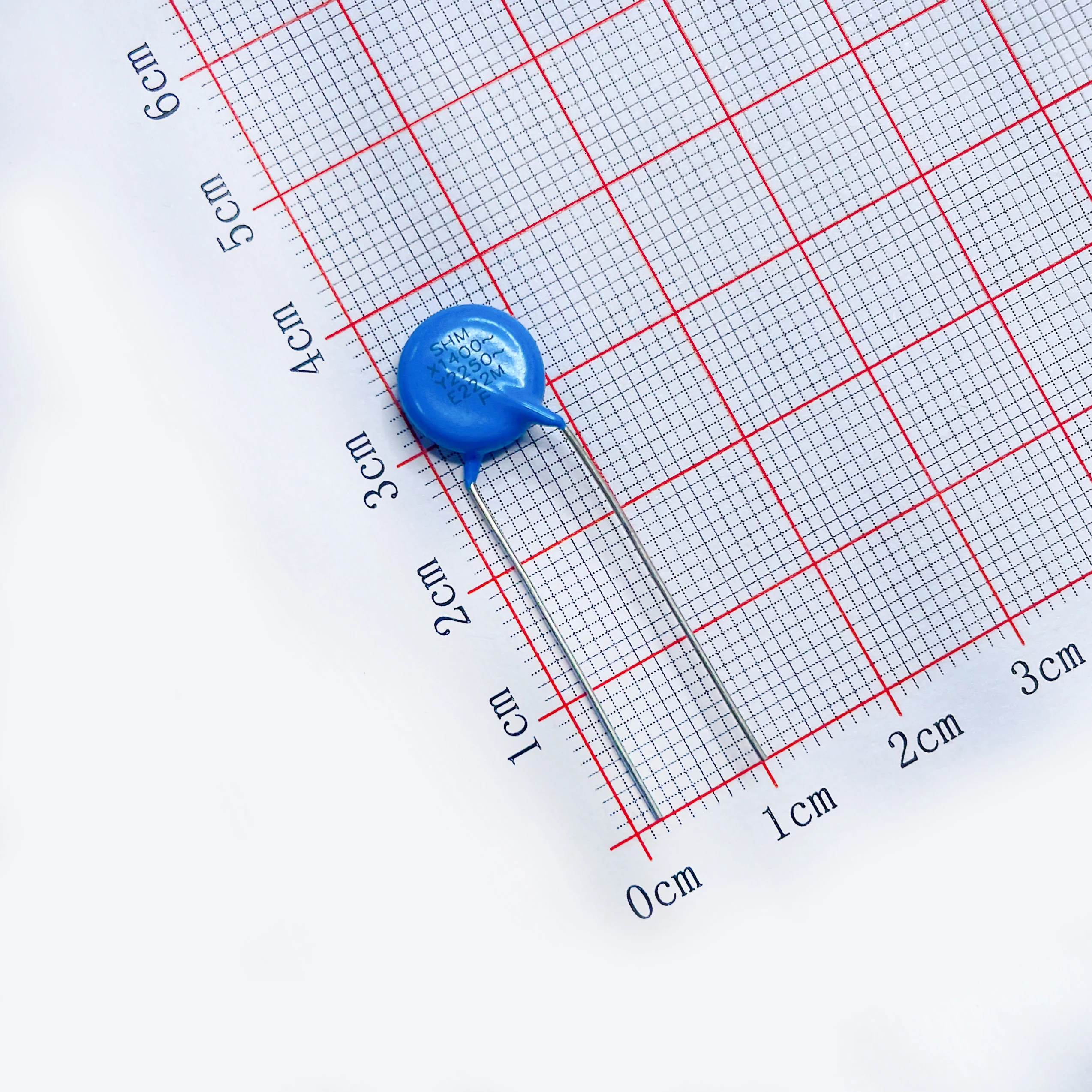 Оригинальные, фабричные, по цене производителя, дешевые электронный компонент безопасности Керамический дисковый конденсатор с алюминиевой крышкой, 2200PF 250VAC Y2 защитного конденсатора