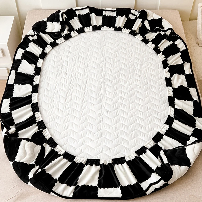 High Quality Hot Luxury Milk Velvet Bed Spread Bed Fitted Sheet Coverlet Bed Protector Mattress Cover Bedding Set