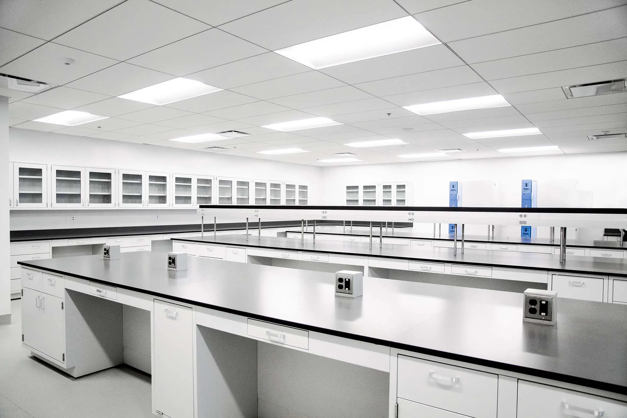 High Temperature Resistance Chemical Lab Bench with Phenolic Resin Worktop Lab Furniture