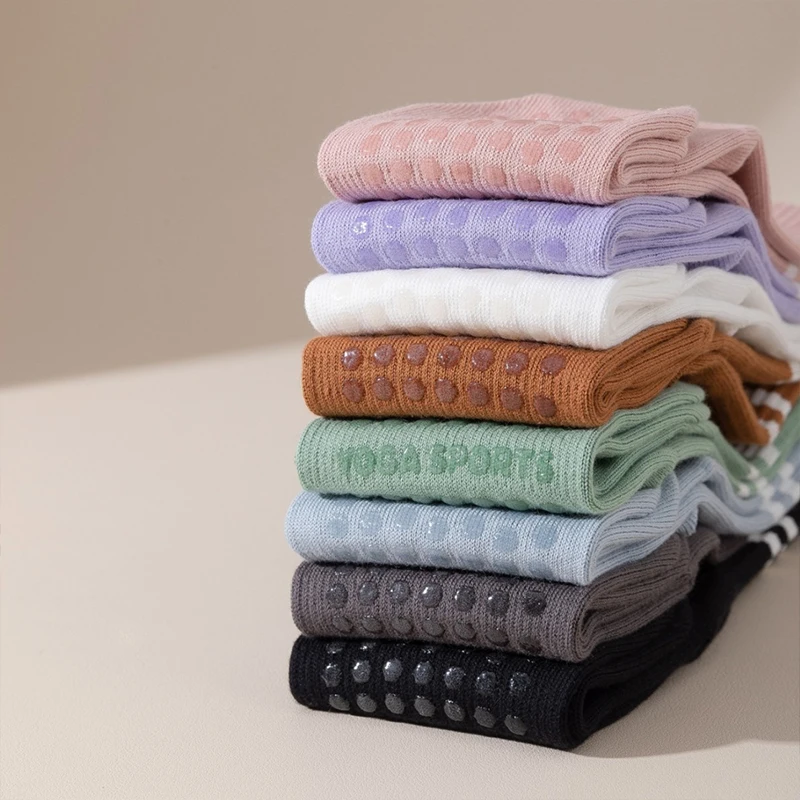 Fitness Sports Socks Custom Cotton Anti-Slip Silicone Yoga Socks For Women Non-Slip Grips Gel Bottom Yoga Pilates Grip Sock