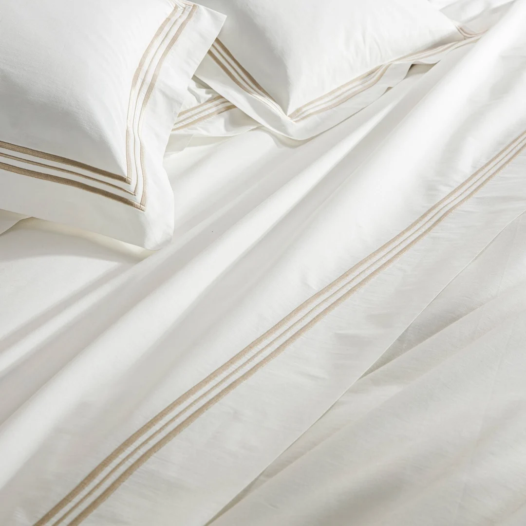 SANHOO High Quality Hotel Bed Sheet Queen Size Golden Embroidered Hotel Bedding Sets Collections