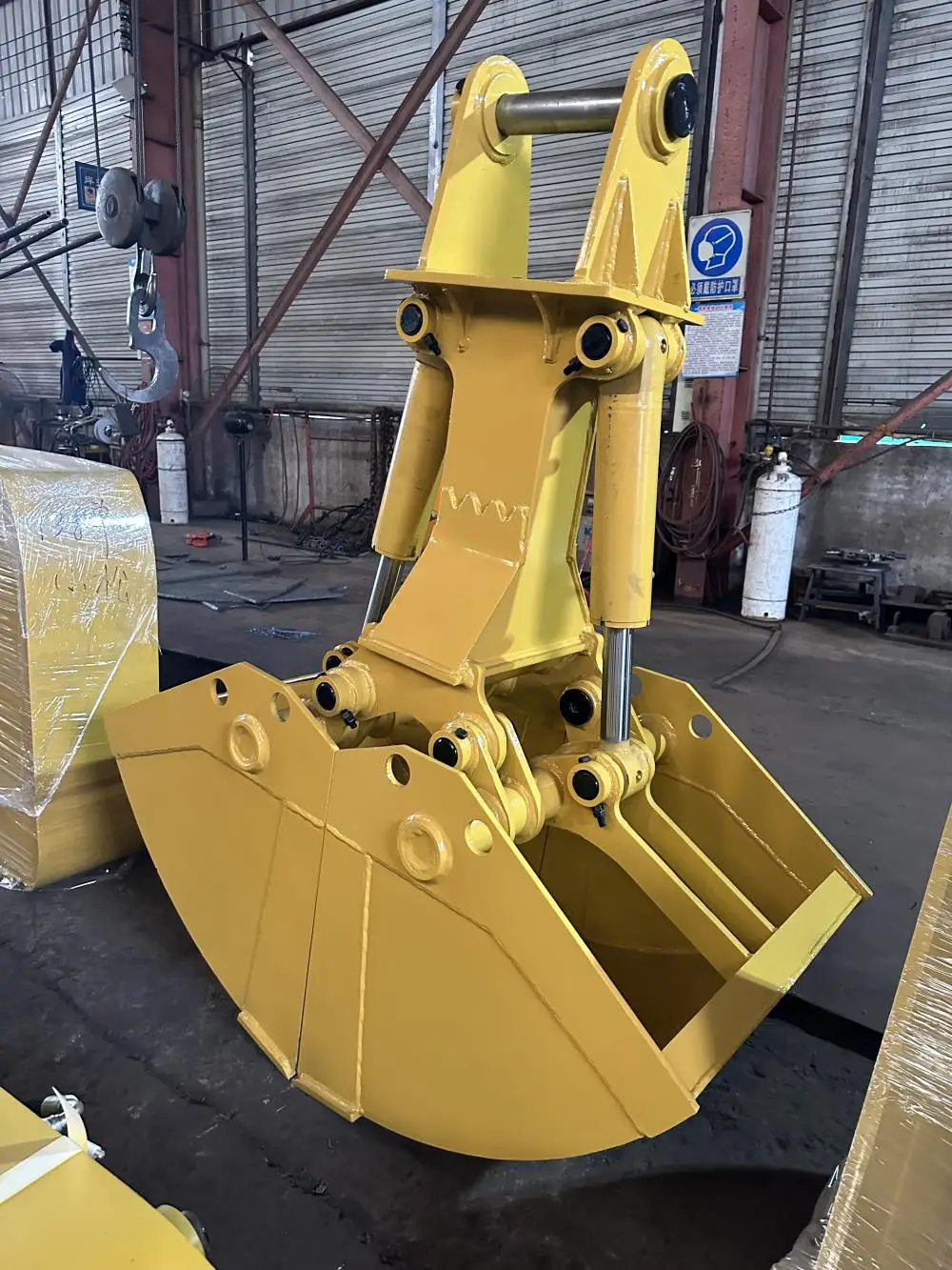 2024 New Heavy Duty Hydraulic Clamshell Bucket Grab Digger Attachment for 8 Ton Mini Excavator Construction Farm Industries