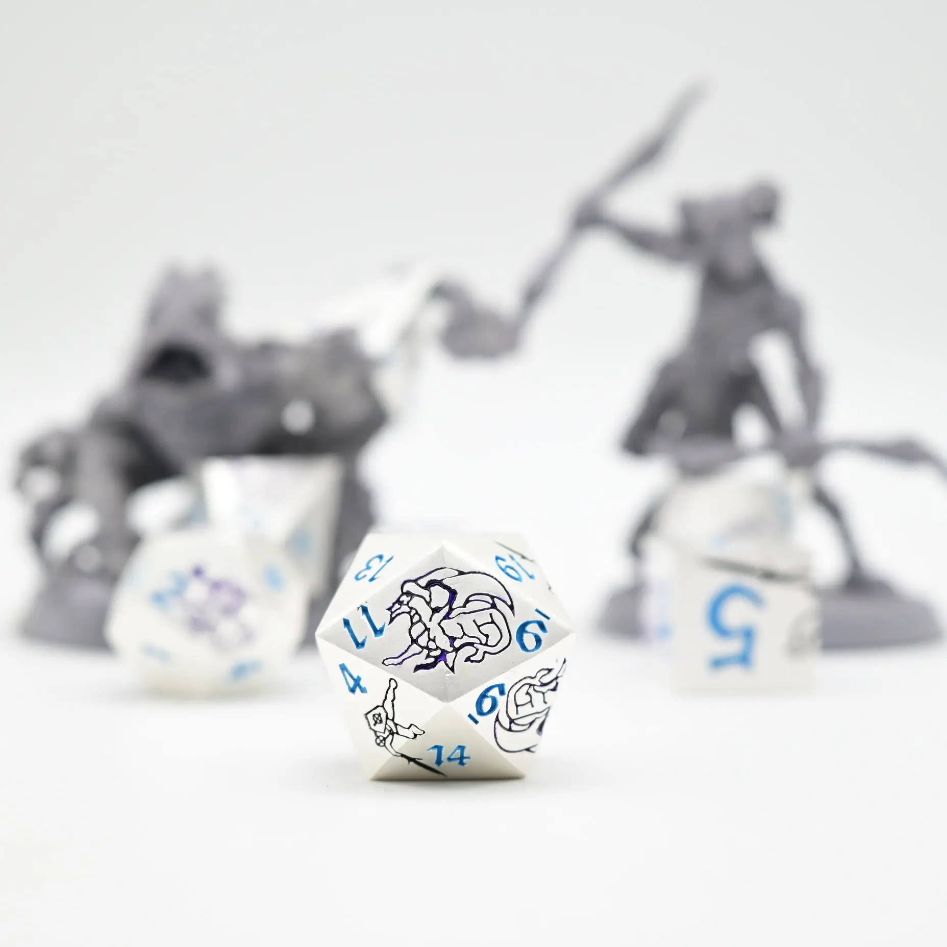 LM DND 5E воин Дракон острый край 6 цветов металлический d20 dnd набор для подарочной настольной игры