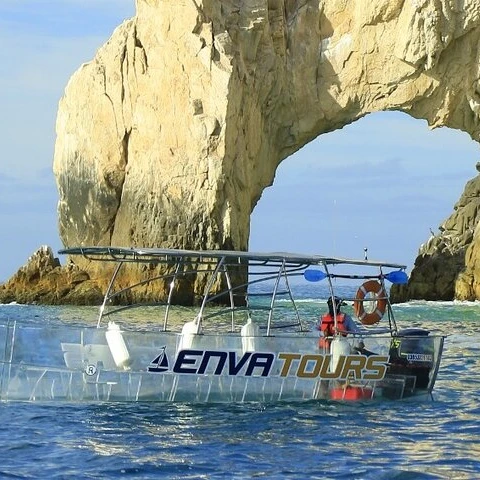 Medium-sized plastic rowing transparent yacht with original imported Yamaha engine of high quality for 8-10 people