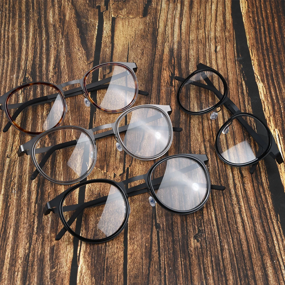 Designer Style Women Multi Colors Matte Optical Light Luxury Titanium Material Glasses Frame With High End Patented