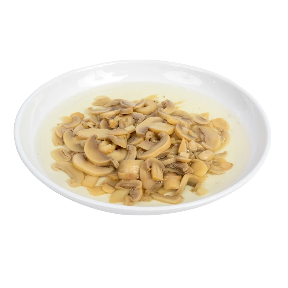 Консервированные куски и стебли грибов