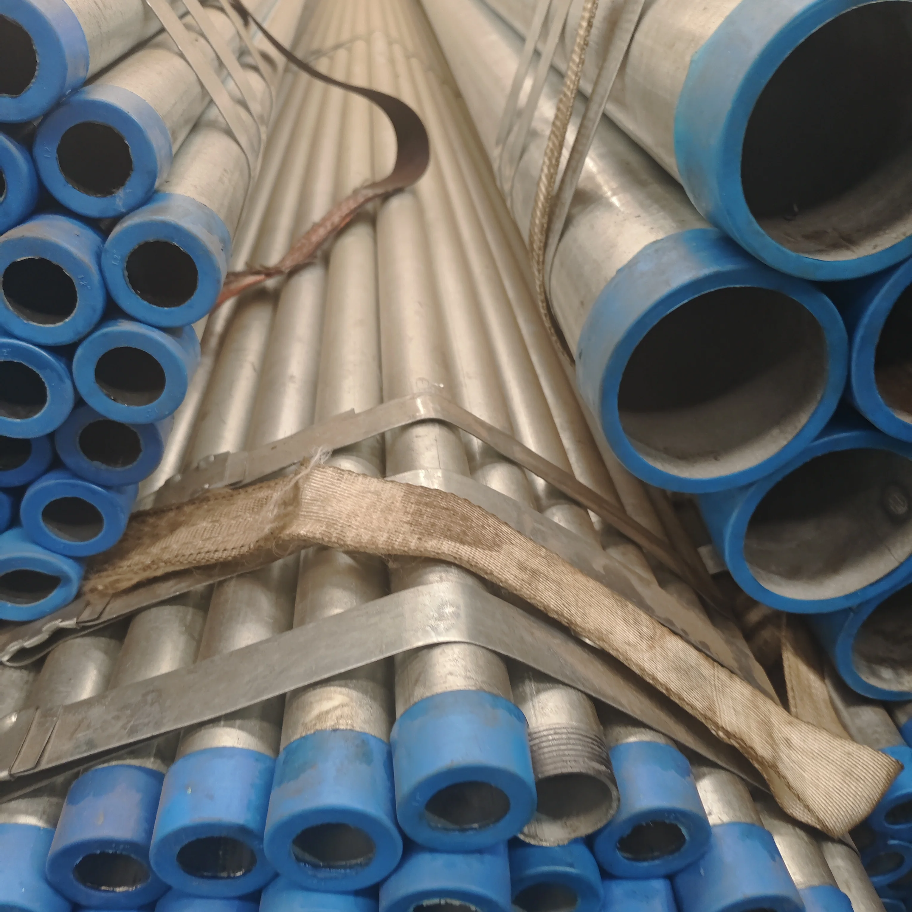 Round Galvanized Steel Pipe Steel Tube with Zinc Coated Carbon Steel Gi Pipe