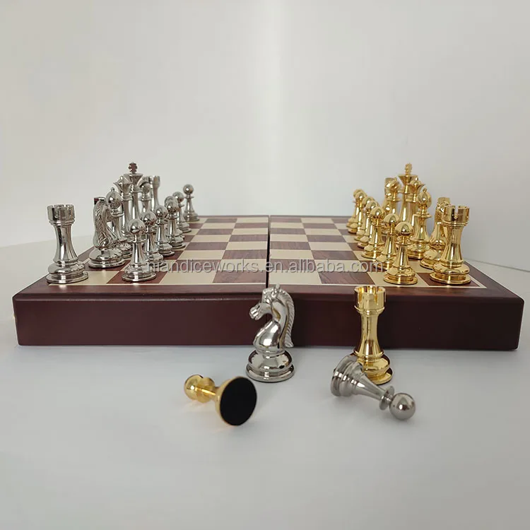 wholesale  wooden chess design with metal player  luxury chess game chess pieces