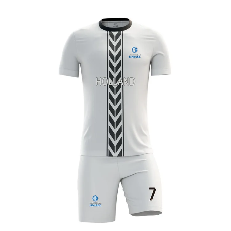 2017 new design cool tracksuit arrival soccer jersey 100% polyester men kit