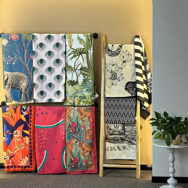 BLX 100% Cotton Super Dry Yoga Soft Colorful Quick Water-absorbing Sand Free Beach Towel for Beach Kitchen Gift Woven Rectangle