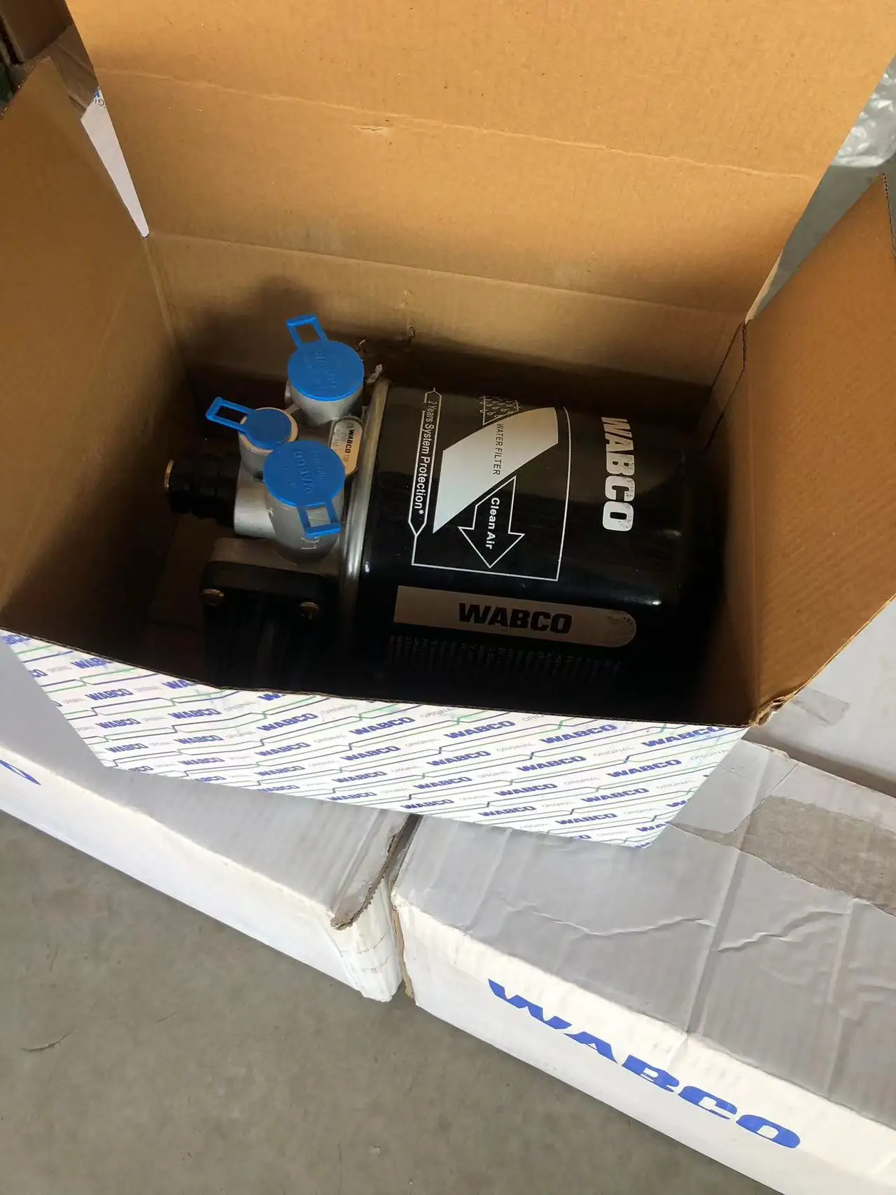 Heavy duty truck parts air compressor air dryer assembly 4324101520