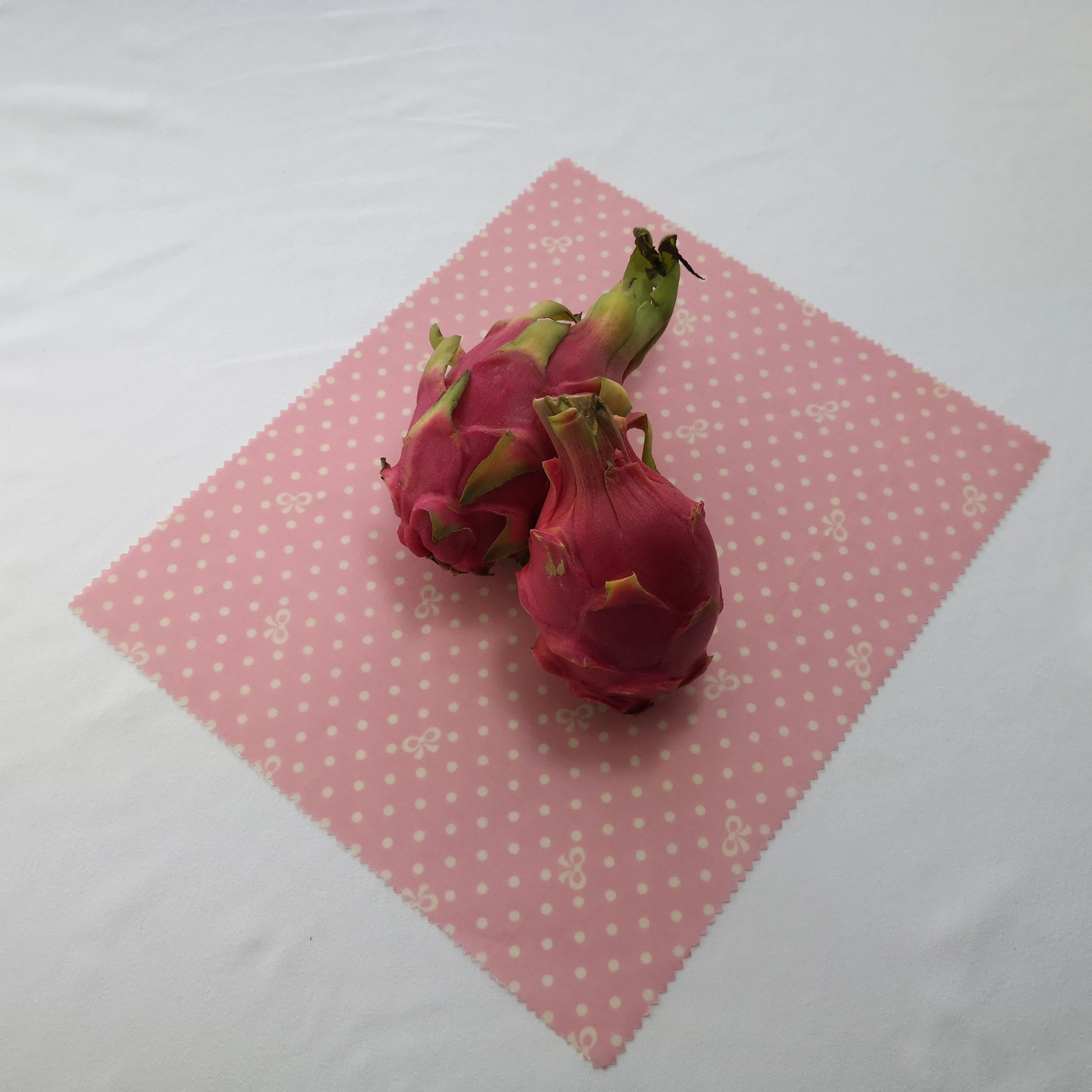 Safety and sanitary cheap environmental reusable storage bee wax food wrap