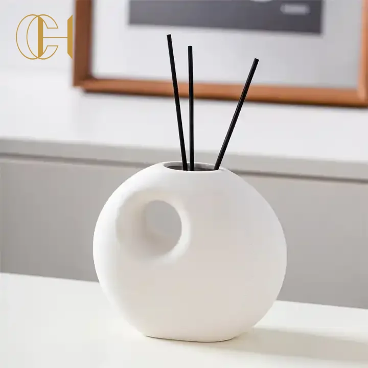 C&H Wholesale Aroma Room Fresher And Candle Set Reed Diffuser Gift Set Essential Oil Ceramic And Glass Reed Diffuser