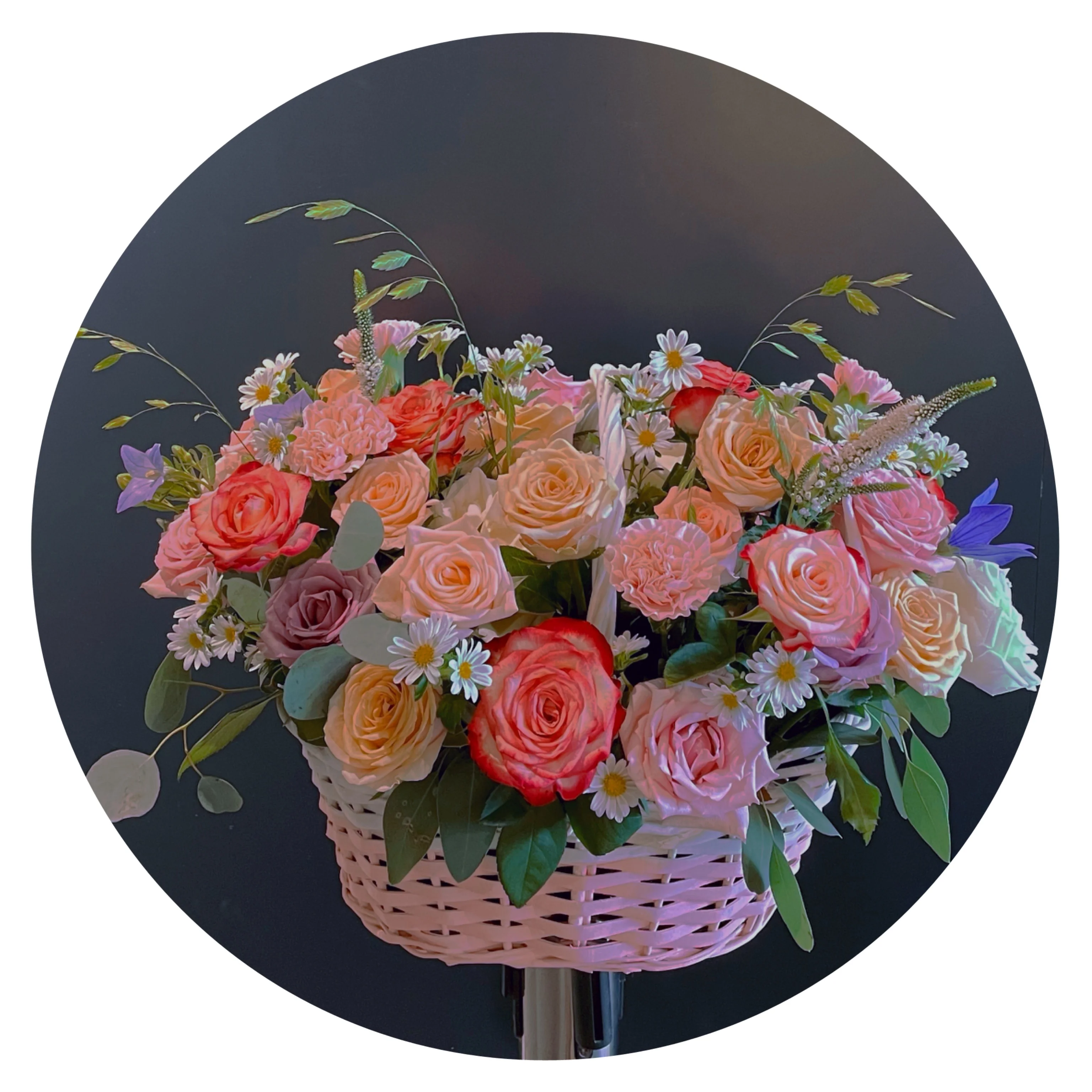 Yuhuiting flower roses and beauties basket